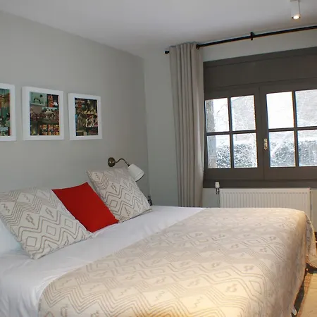 Beauty - Singular's 3* Llivia